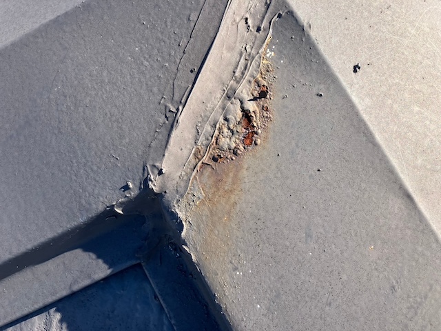 棟板金・つなぎ目